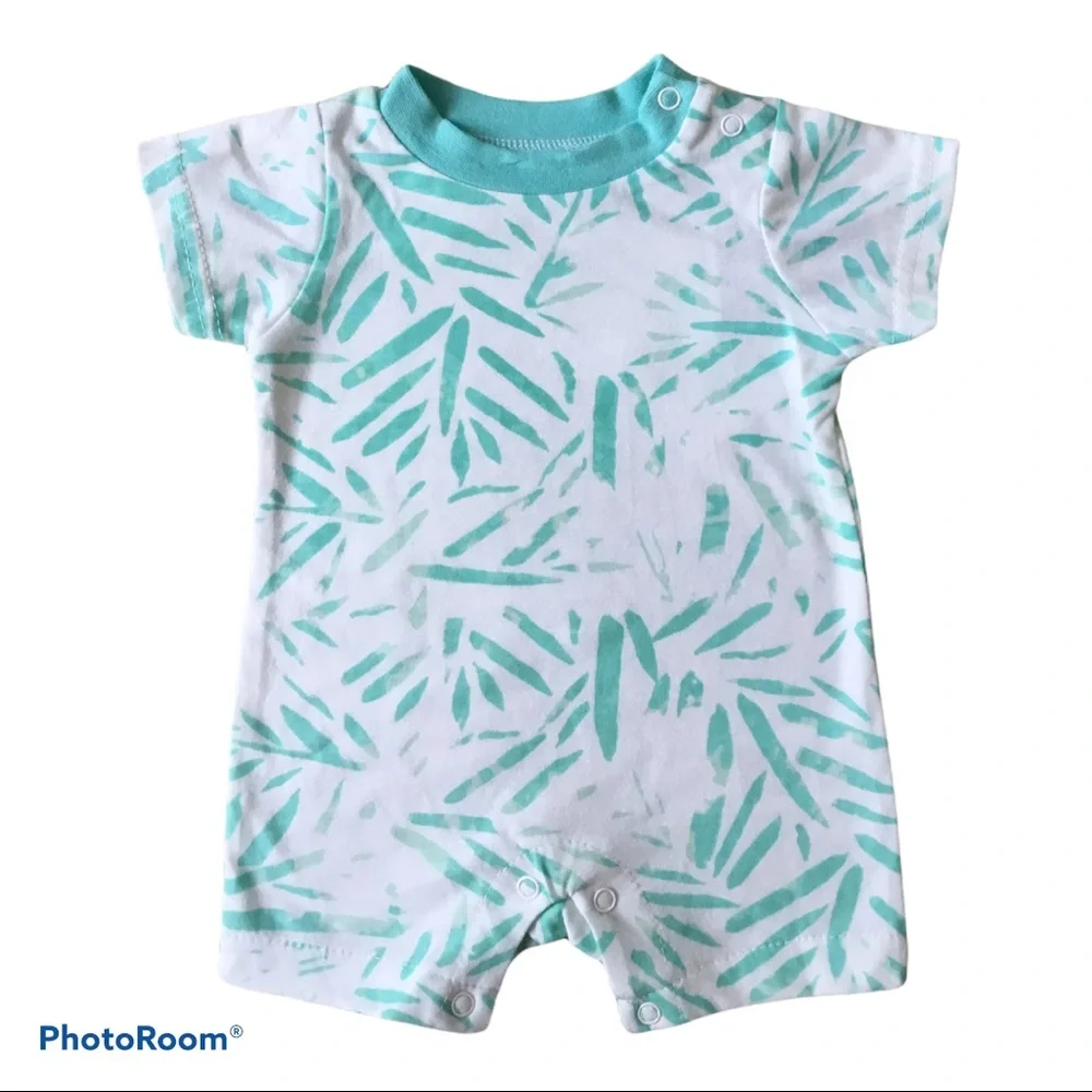 ⭐️Adorable 2 Piece Layette Set⭐️